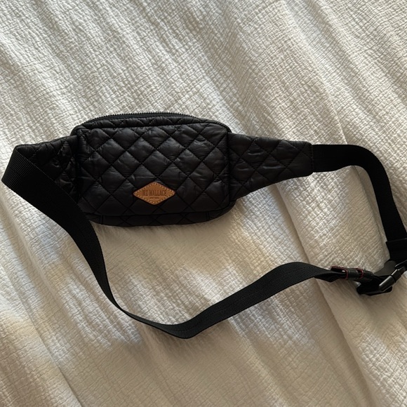 NEVER WORN MZ metro belt bag - Picture 5 of 7